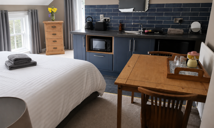 Room 7, Queen bed Room 7